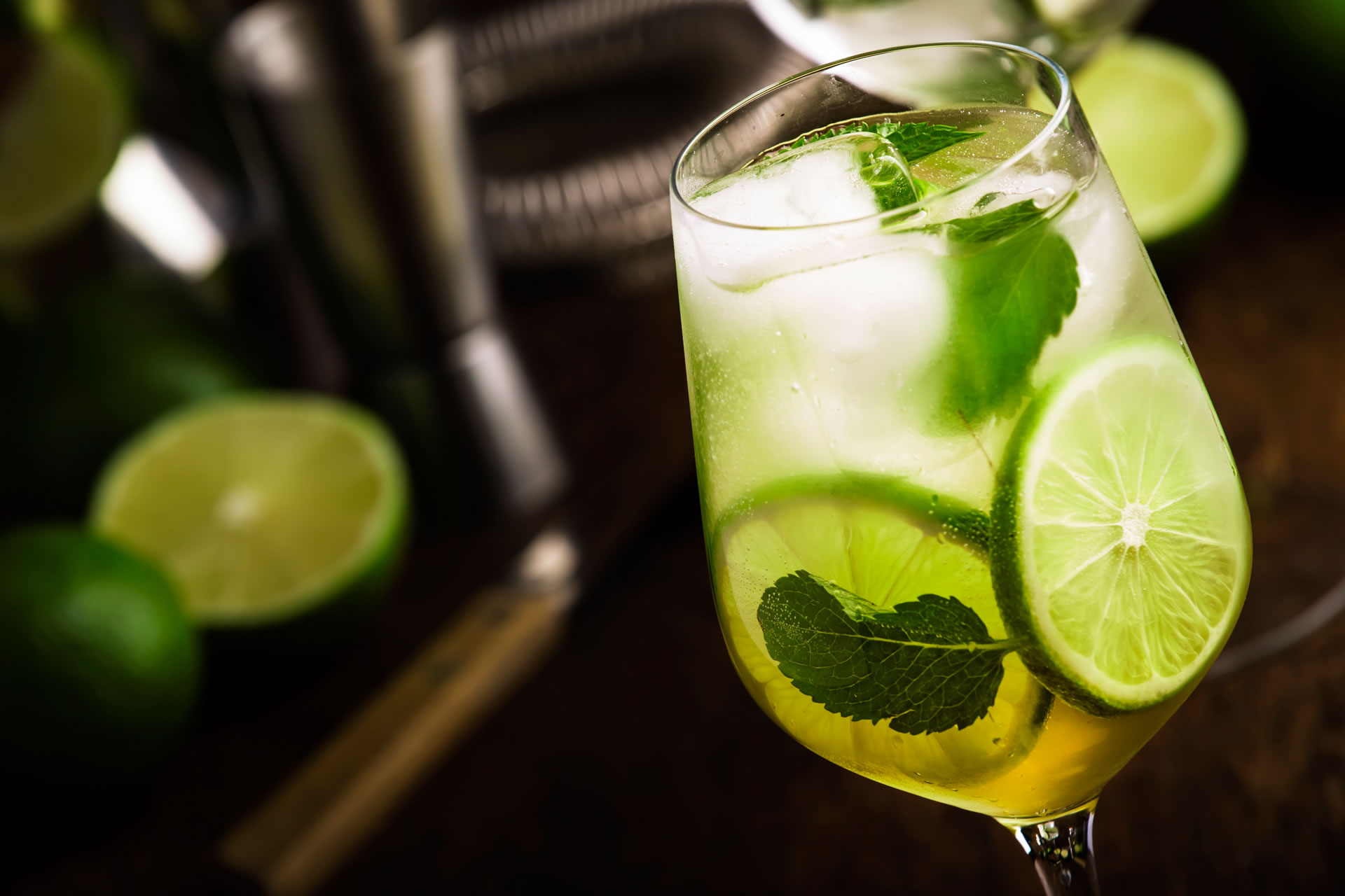 Cocktails, Bier, Hefe, Weizen, Cola nach Hause liefern lassen